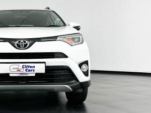 Toyota RAV4 2.0 GX automatic - Image 3