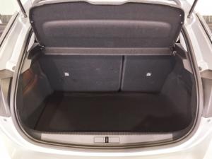 Opel Corsa 1.2 - Image 12