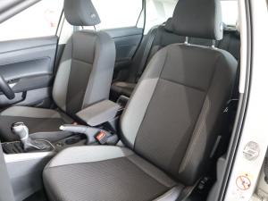 Volkswagen Polo hatch 1.0TSI Life auto - Image 22