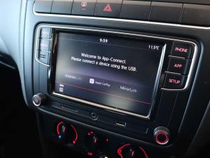 Volkswagen Polo Vivo hatch 1.6 Comfortline auto - Image 13