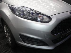 Ford Fiesta 5-door 1.4 Ambiente (aircon+audio) - Image 6