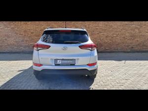 Hyundai Tucson 2.0 Elite auto - Image 8