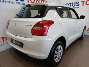 Suzuki Swift 1.2 GL auto - Image 2
