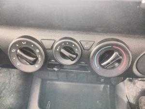 Toyota Hilux 2.4 GD-6 RB SRS/C - Image 15