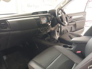 Toyota Hilux 2.4 GD-6 RB SRS/C - Image 7