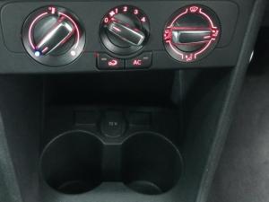 Volkswagen Polo Vivo hatch 1.0TSI GT - Image 9