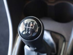 Volkswagen Polo Vivo hatch 1.4 Comfortline - Image 10