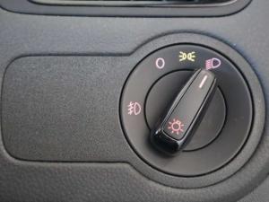 Volkswagen Polo Vivo hatch 1.4 Comfortline - Image 13