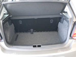 Volkswagen Polo Vivo hatch 1.4 Comfortline - Image 15