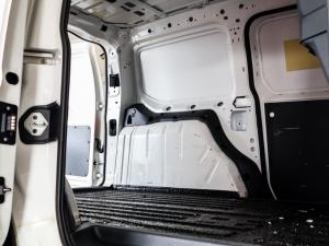 Volkswagen Caddy Maxi Cargo 2.0TDI panel van - Image 11