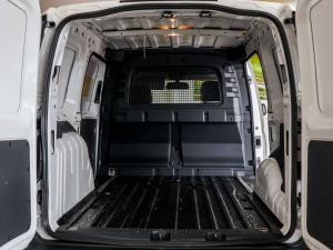 Volkswagen Caddy Maxi Cargo 2.0TDI panel van - Image 13
