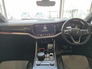 Volkswagen Touareg V6 TDI Executive R-Line - Image 7