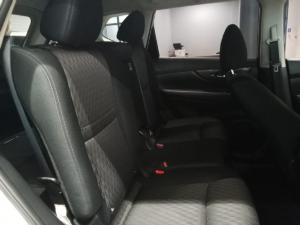 Nissan X-Trail 2.5 4x4 Acenta Tech - Image 8