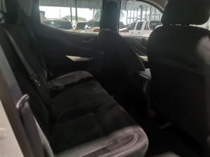 Nissan Navara 2.3D double cab 4x4 LE auto - Image 4