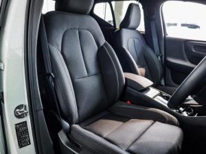 Volvo XC40 Recharge Single Motor Plus - Image 13