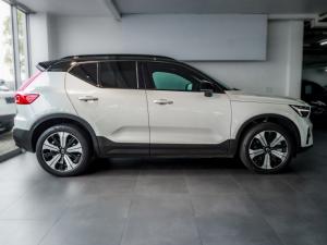 Volvo XC40 Recharge Single Motor Plus - Image 2