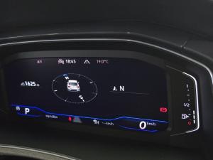 Volkswagen T-Roc 2.0TSI 140kW 4Motion R-Line - Image 6