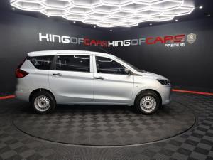Toyota Rumion 1.5 S - Image 3