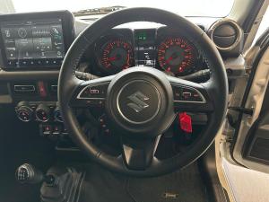 Suzuki Jimny 1.5 GLX AllGrip 3-door manual - Image 12