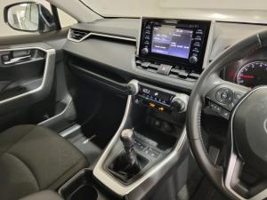 Toyota RAV4 2.0 GX - Image 8