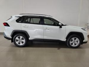 Toyota RAV4 2.0 GX - Image 3