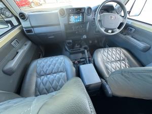Toyota Land Cruiser 79 4.5D-4D V8 double cab LX - Image 6