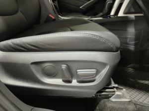Toyota Corolla Cross 1.8 Hybrid XR - Image 15