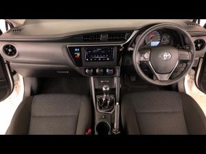 Toyota Corolla Quest 1.8 Plus manual - Image 8