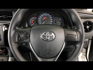 Toyota Corolla Quest 1.8 Plus manual - Image 12