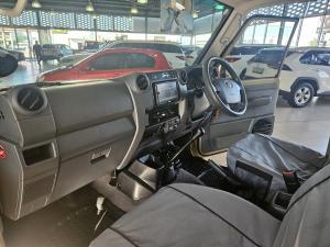 Toyota Land Cruiser 79 4.5D-4D V8 single cab LX - Image 9