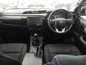 Toyota Hilux 2.4GD-6 double cab Raider manual - Image 7