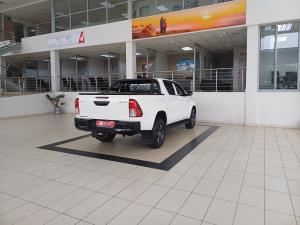 Toyota Hilux 2.4GD-6 double cab Raider manual - Image 3