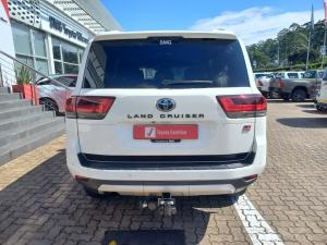 Toyota Land Cruiser 300 3.3D GR-Sport - Image 5