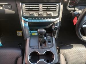 Toyota Land Cruiser 300 3.3D GR-Sport - Image 12