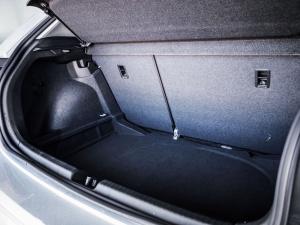 Volkswagen Polo hatch 1.0TSI Life auto - Image 12