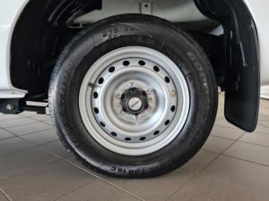 Isuzu D-Max Gen 6 250 single cab Fleetside safety - Image 7