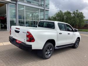 Toyota Hilux 2.8GD-6 48V double cab 4x4 Raider - Image 2