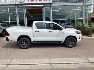 Toyota Hilux 2.8GD-6 48V double cab 4x4 Raider - Image 4