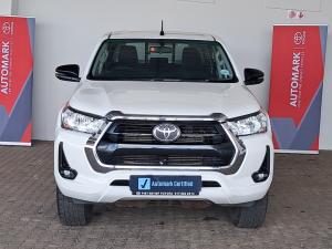 Toyota Hilux 2.4GD-6 double cab Raider manual - Image 4