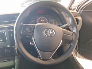 Toyota Corolla Quest 1.8 Plus manual - Image 8