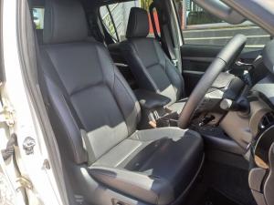 Toyota Hilux 2.8GD-6 double cab 4x4 Legend auto - Image 14