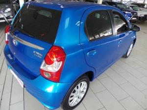 Toyota Etios hatch 1.5 Sprint - Image 3