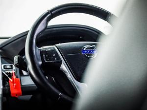 Volvo XC60 T5 AWD Inscription - Image 17