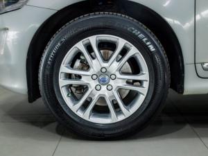 Volvo XC60 T5 AWD Inscription - Image 4
