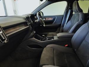 Volvo XC40 Recharge Twin Motor Ultimate - Image 9