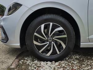 Volkswagen Polo 1.0 TSI Life DSG - Image 25