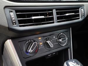 Volkswagen Polo 1.0 TSI Life DSG - Image 2