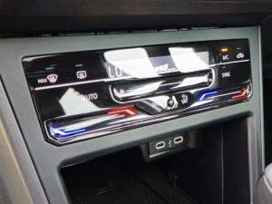 Volkswagen Polo 1.0 TSI R-LINE DSG - Image 2