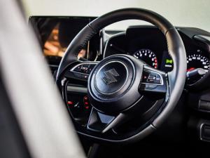Suzuki Swift 1.2 GLX manual - Image 11