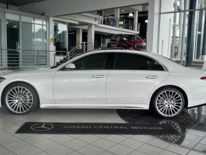 Mercedes-Benz S-Class S500 L 4Matic - Image 4